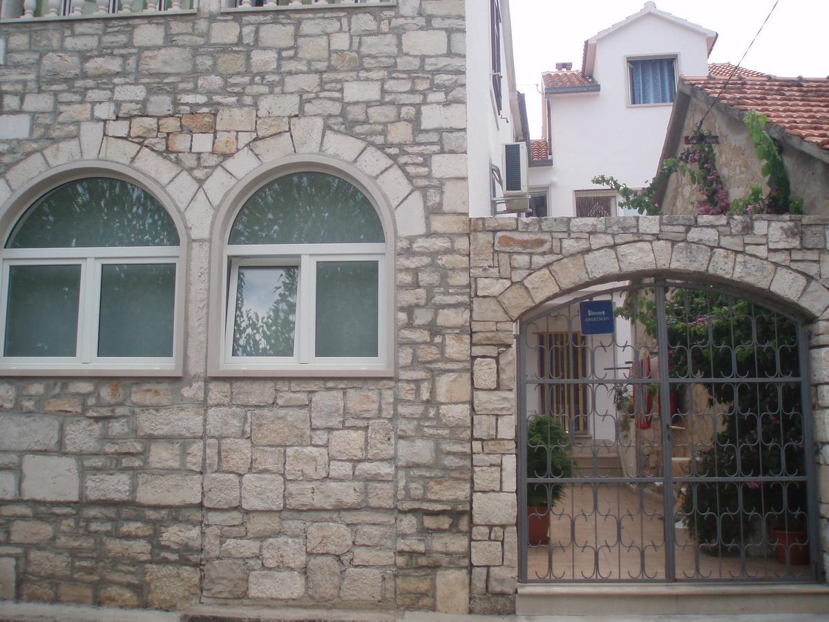 Old Town Center Apartments 苏佩塔尔 外观 照片